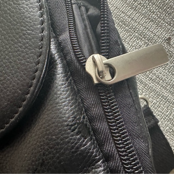 Pelle Studio Black leather laptop/briefcase beautiful condition - Picture 7 of 9